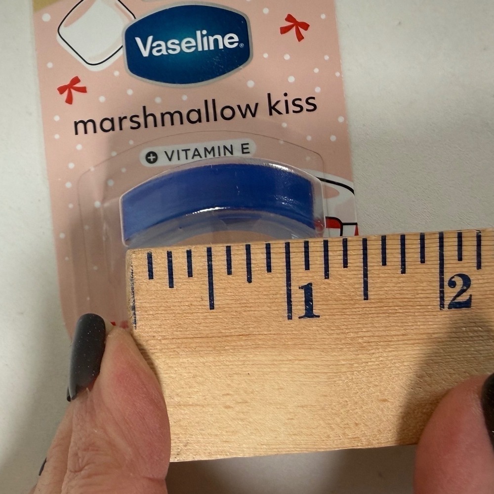 Lot of 8 Vaseline Lip Therapy Mini Marshmallow Kiss Vitamin E Limited Edition - Picture 4 of 7
